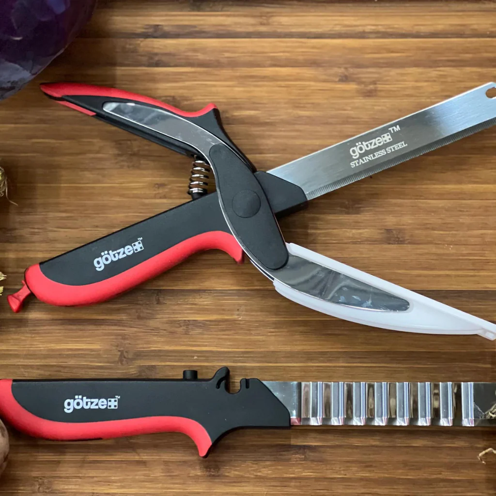 Revolutionary 5-in-1 Kitchen Scissors: Chop Veggies, Meat & More in Seconds